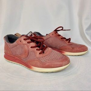 Ecco Pink Mauve Leather Sneaker EU 37 / US 6.5